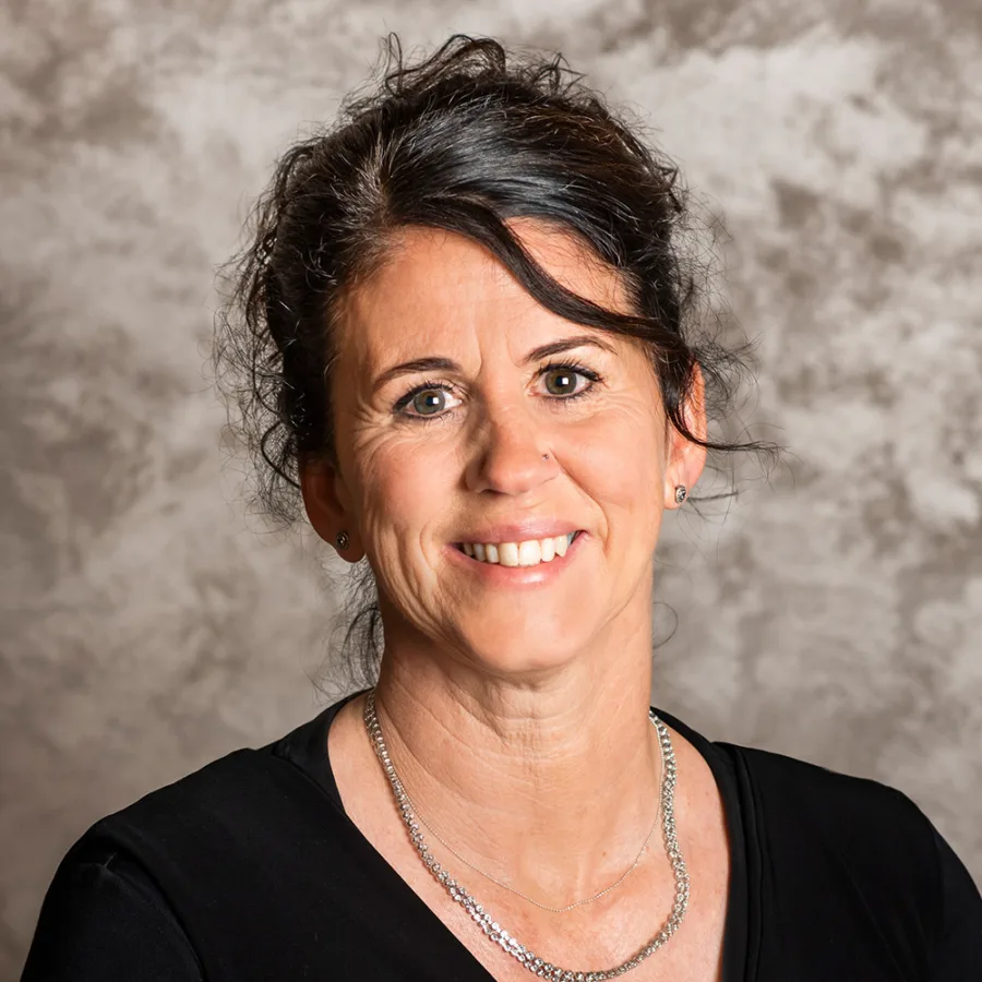 Nicole Räber — Geschäftsleitung, Wohn-Center Räber