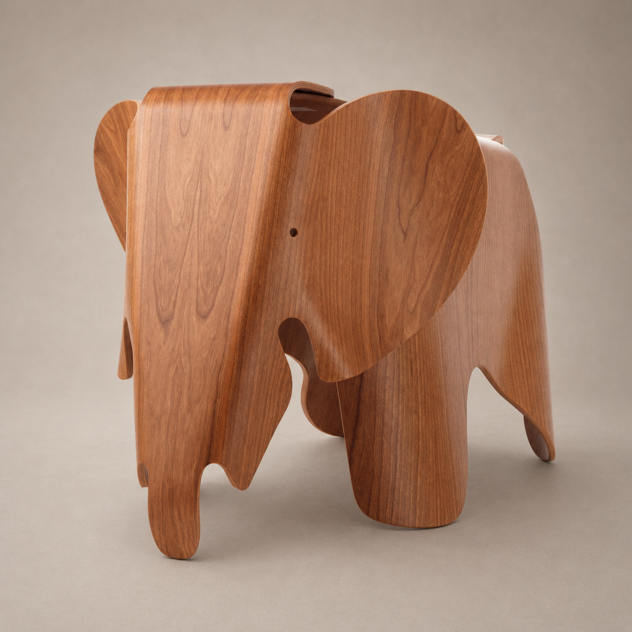 Vitra Eames Elephant — Ausstellungsstück im Designer Outlet des Wohn-Center Räber