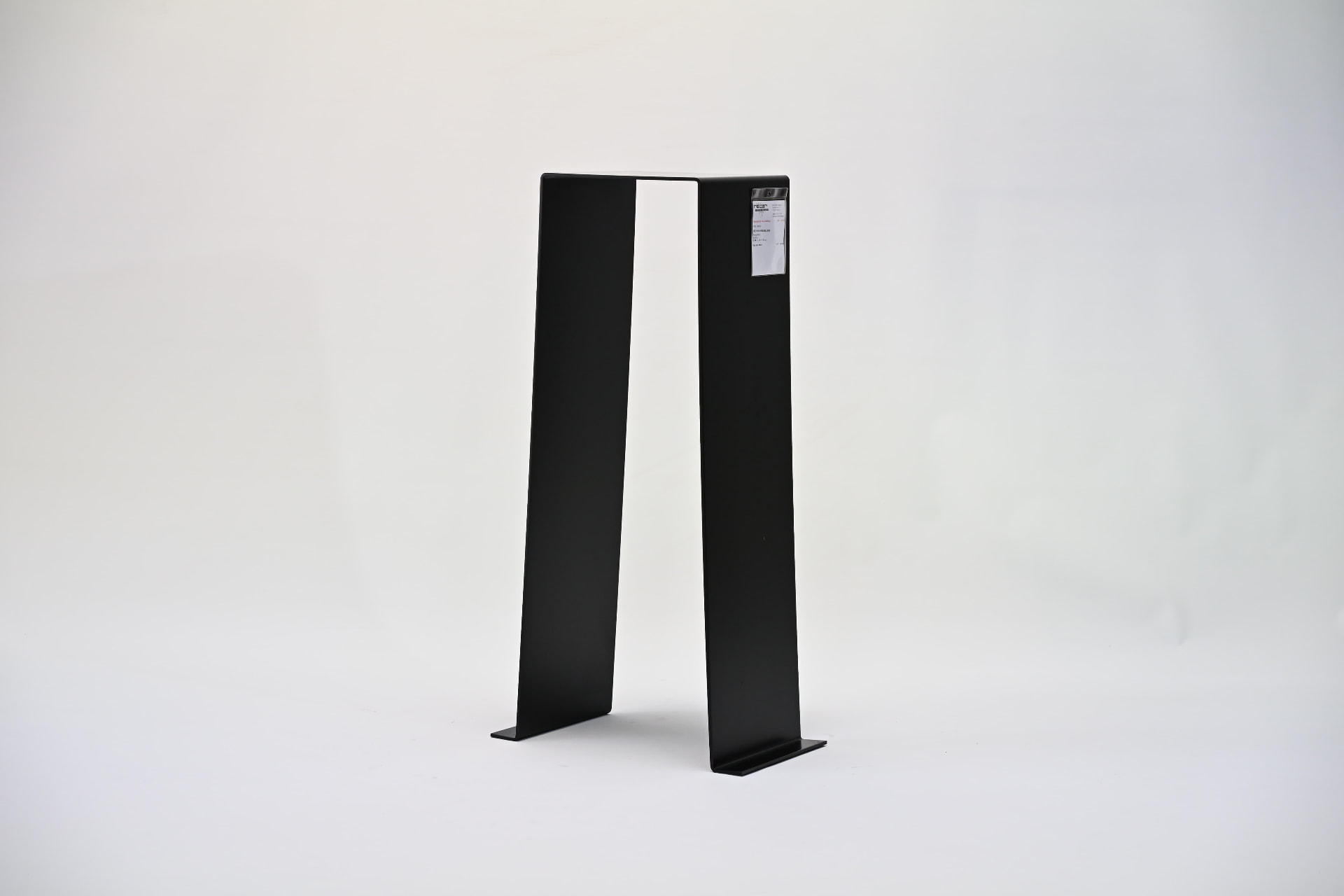 A.S. Design Telefonmöbel — Sideboards als Ausstellungsstück im Designer Outlet