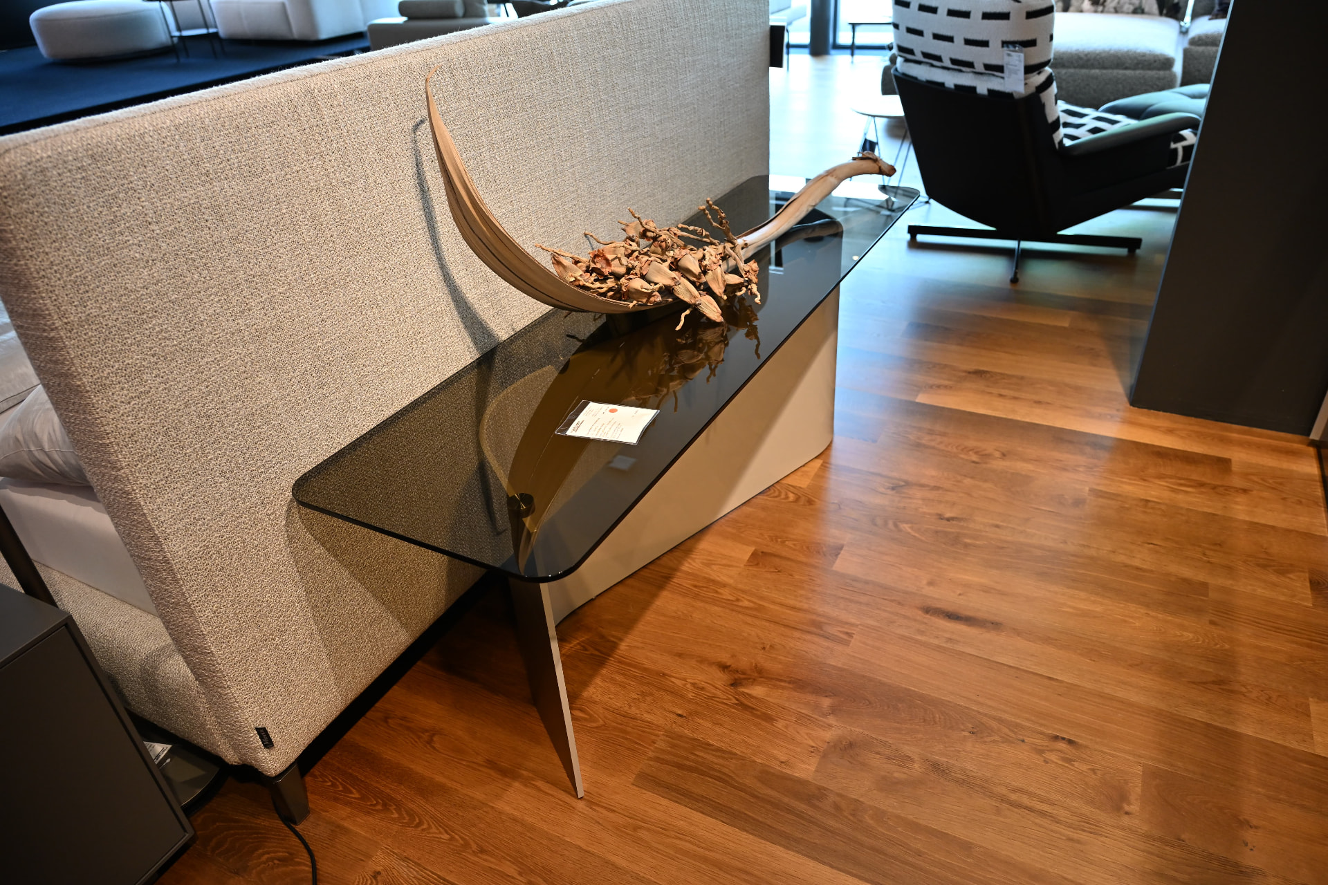Minotti Konsole Bender — Tische als Ausstellungsstück im Designer Outlet