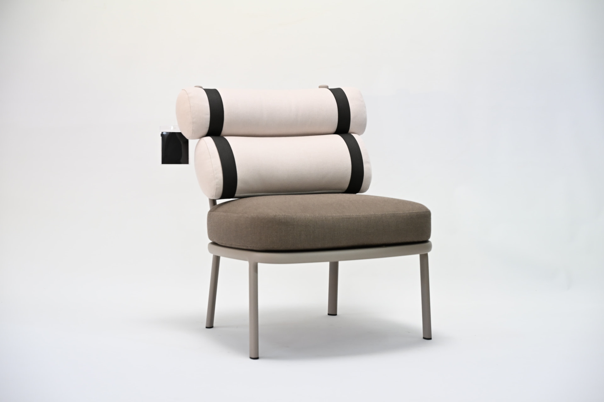 Kettal Sessel Roll Club Chair — Outdoor als Ausstellungsstück im Designer Outlet