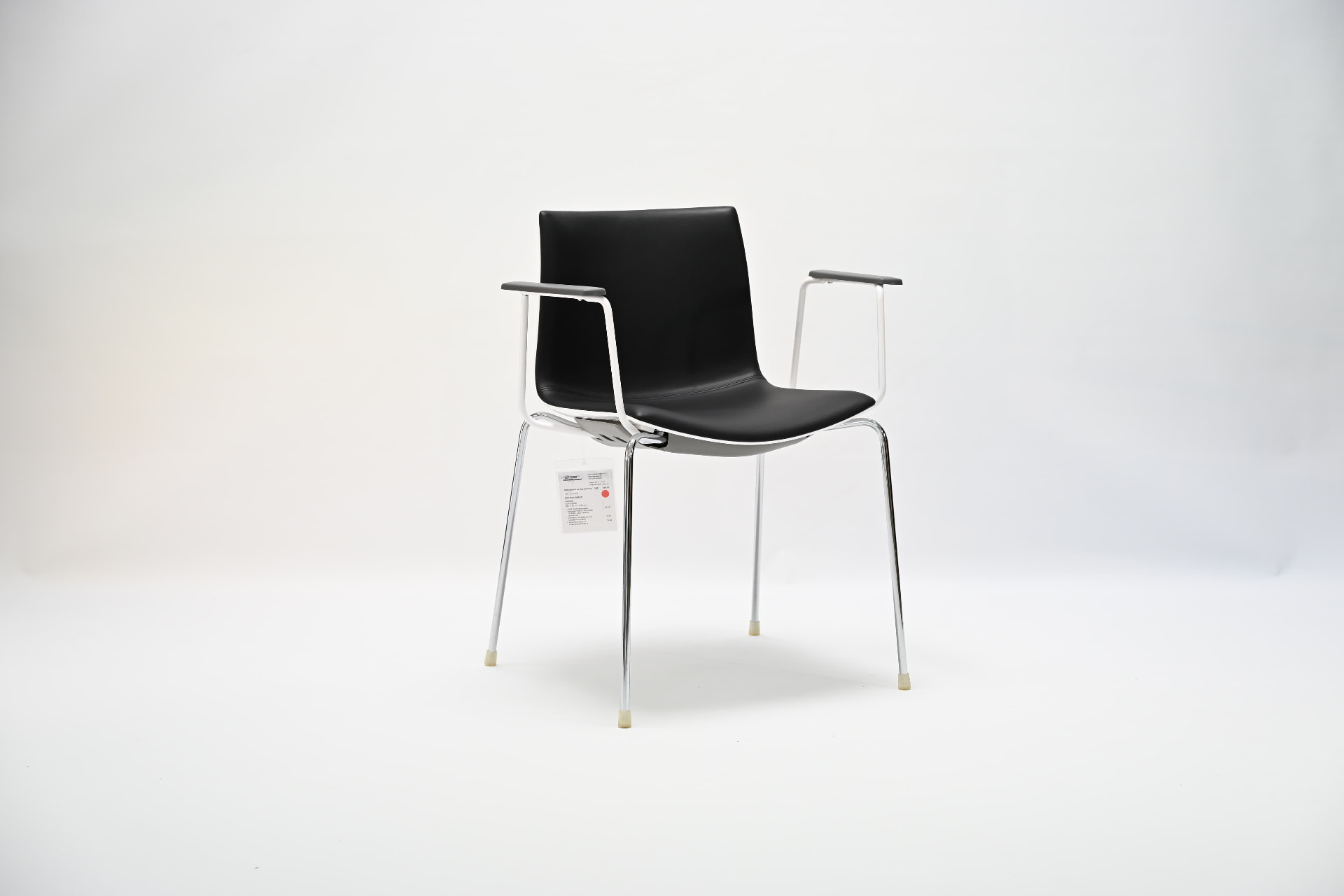 Arper Stuhl Catifa 46 — Stühle als Ausstellungsstück im Designer Outlet