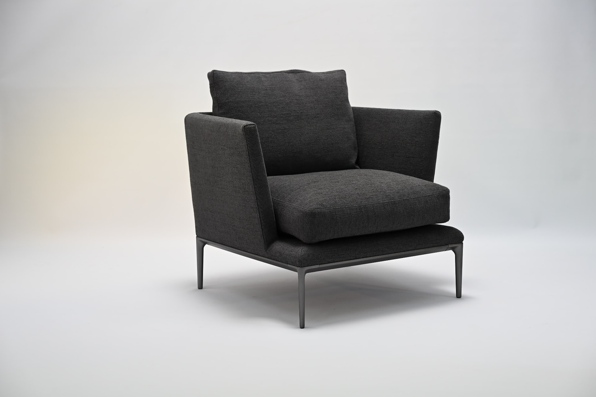 B&B Italia Sessel Atoll — Sofas und Sessel als Ausstellungsstück im Designer Outlet
